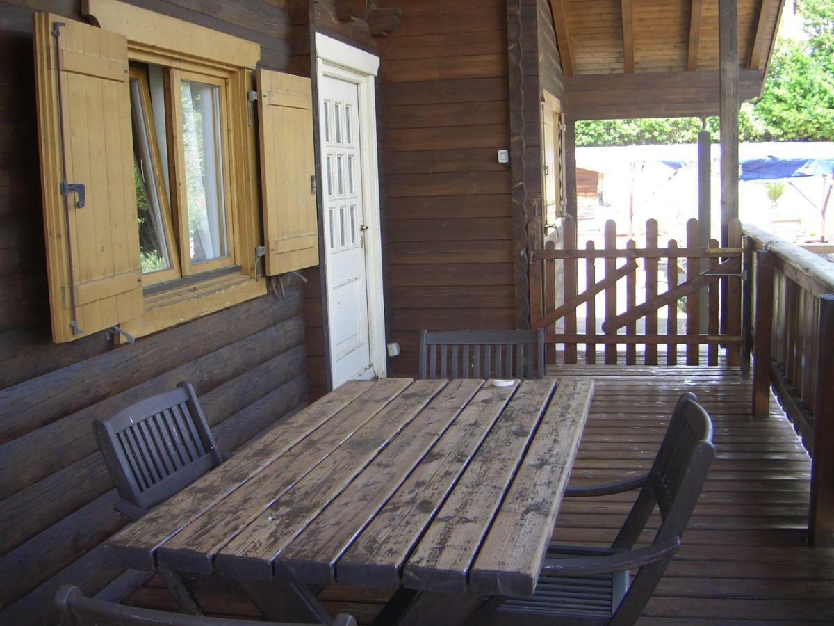 Chalet L Oasi Di Ambra 8 Posti Letto Con Uso Piscina Ардеа Экстерьер фото
