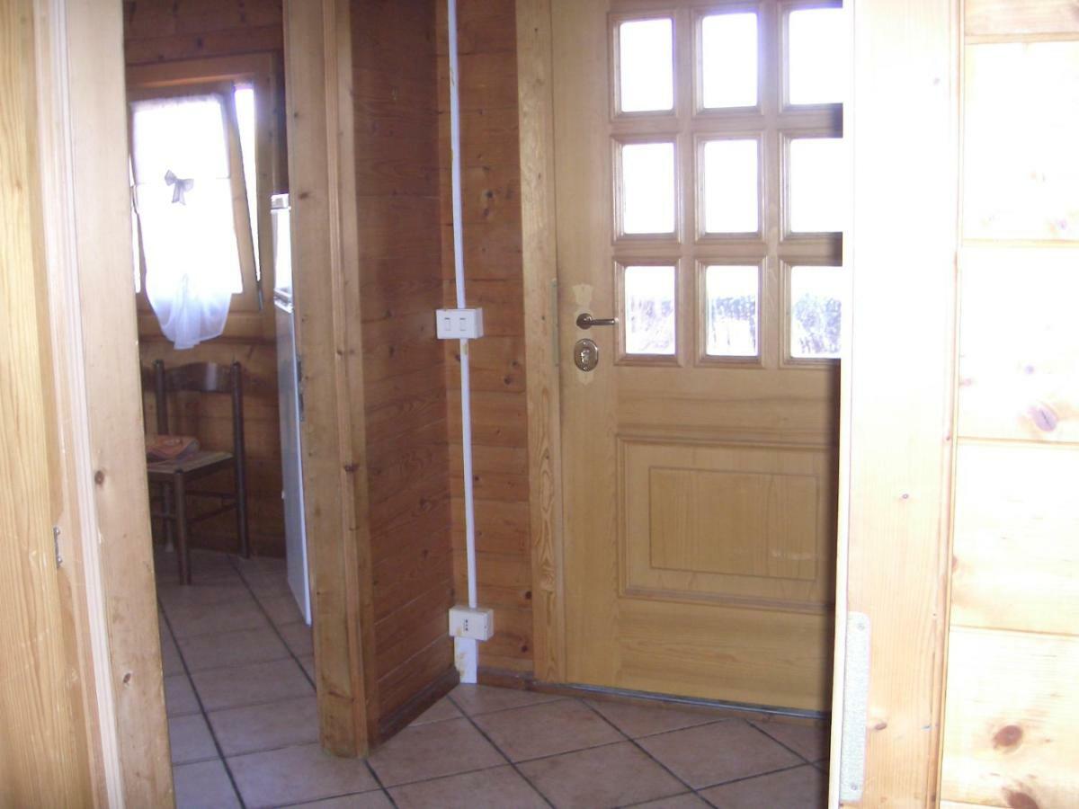Chalet L Oasi Di Ambra 8 Posti Letto Con Uso Piscina Ардеа Экстерьер фото