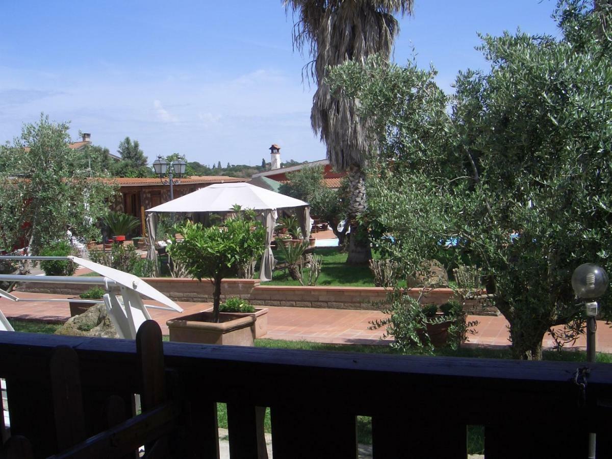 Chalet L Oasi Di Ambra 8 Posti Letto Con Uso Piscina Ардеа Экстерьер фото