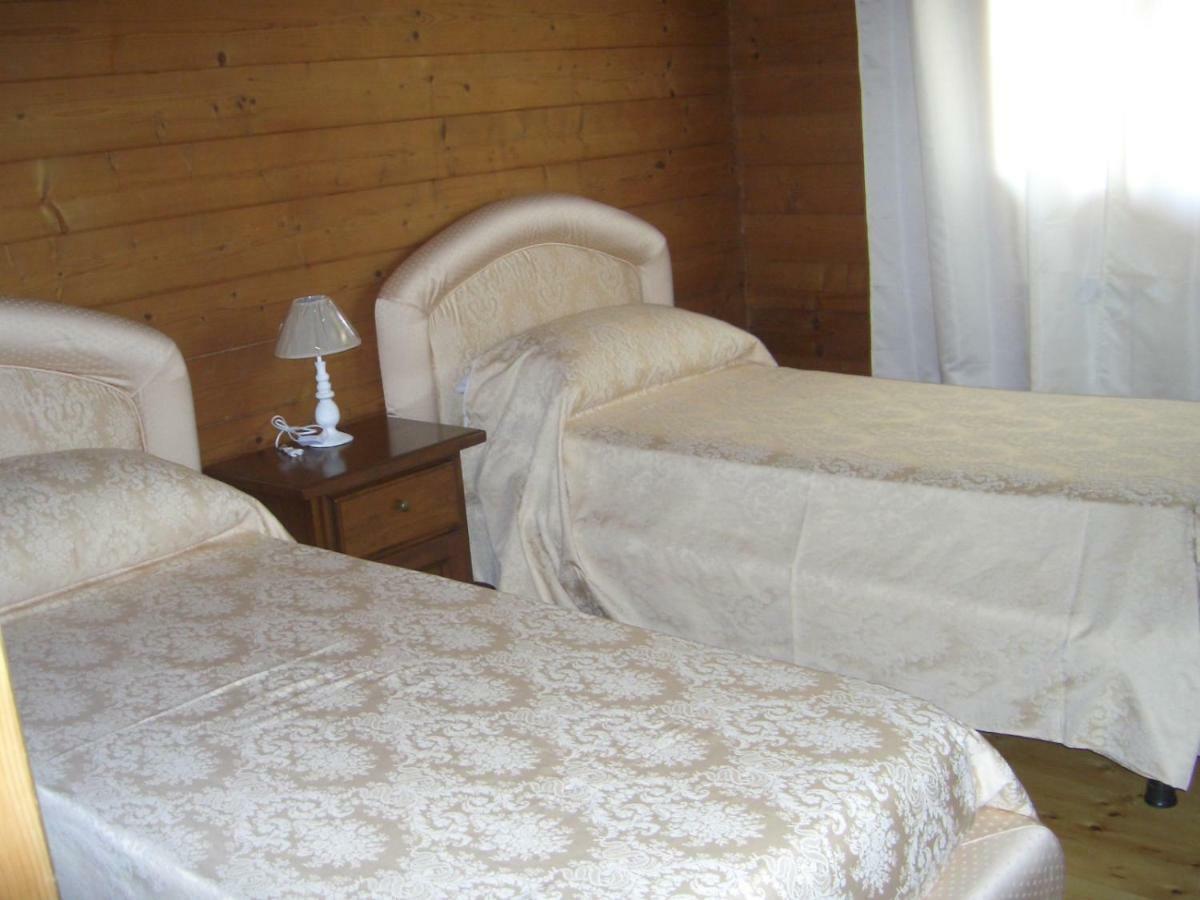 Chalet L Oasi Di Ambra 8 Posti Letto Con Uso Piscina Ардеа Экстерьер фото