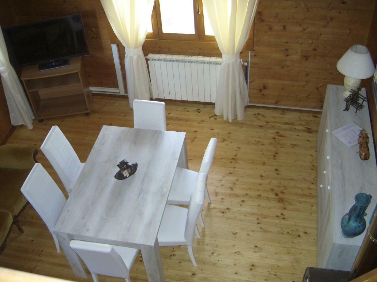 Chalet L Oasi Di Ambra 8 Posti Letto Con Uso Piscina Ардеа Экстерьер фото