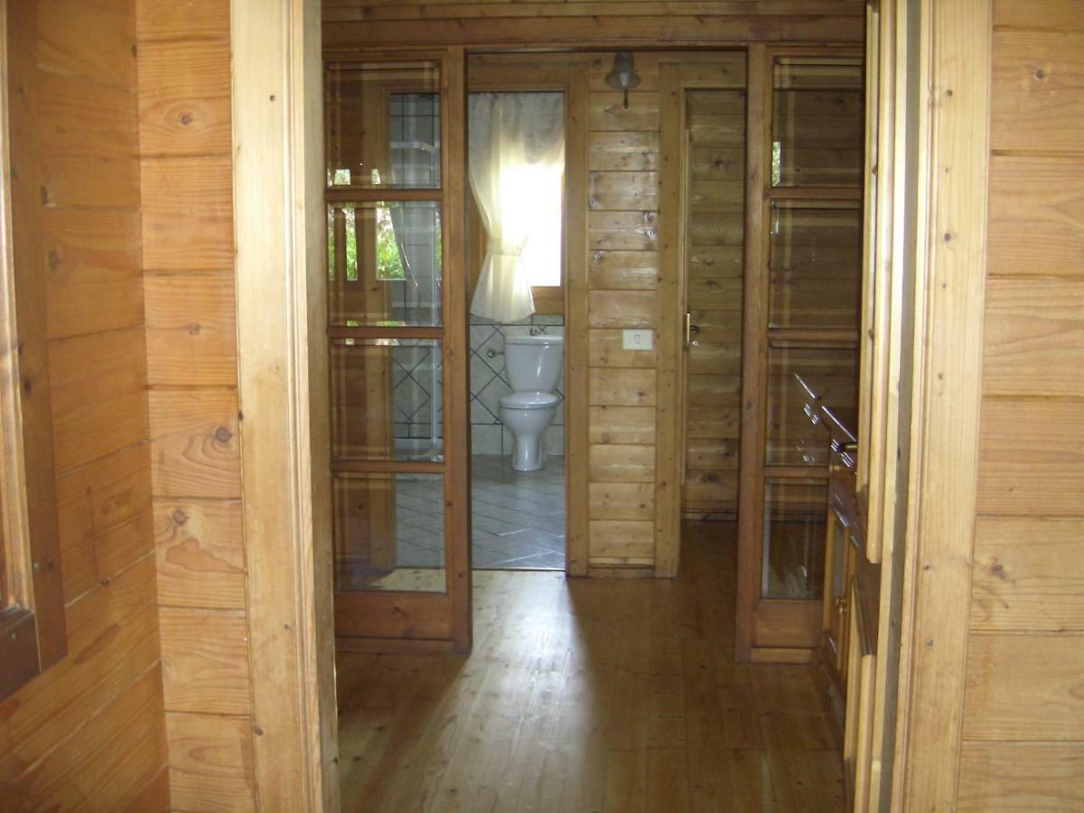 Chalet L Oasi Di Ambra 8 Posti Letto Con Uso Piscina Ардеа Экстерьер фото