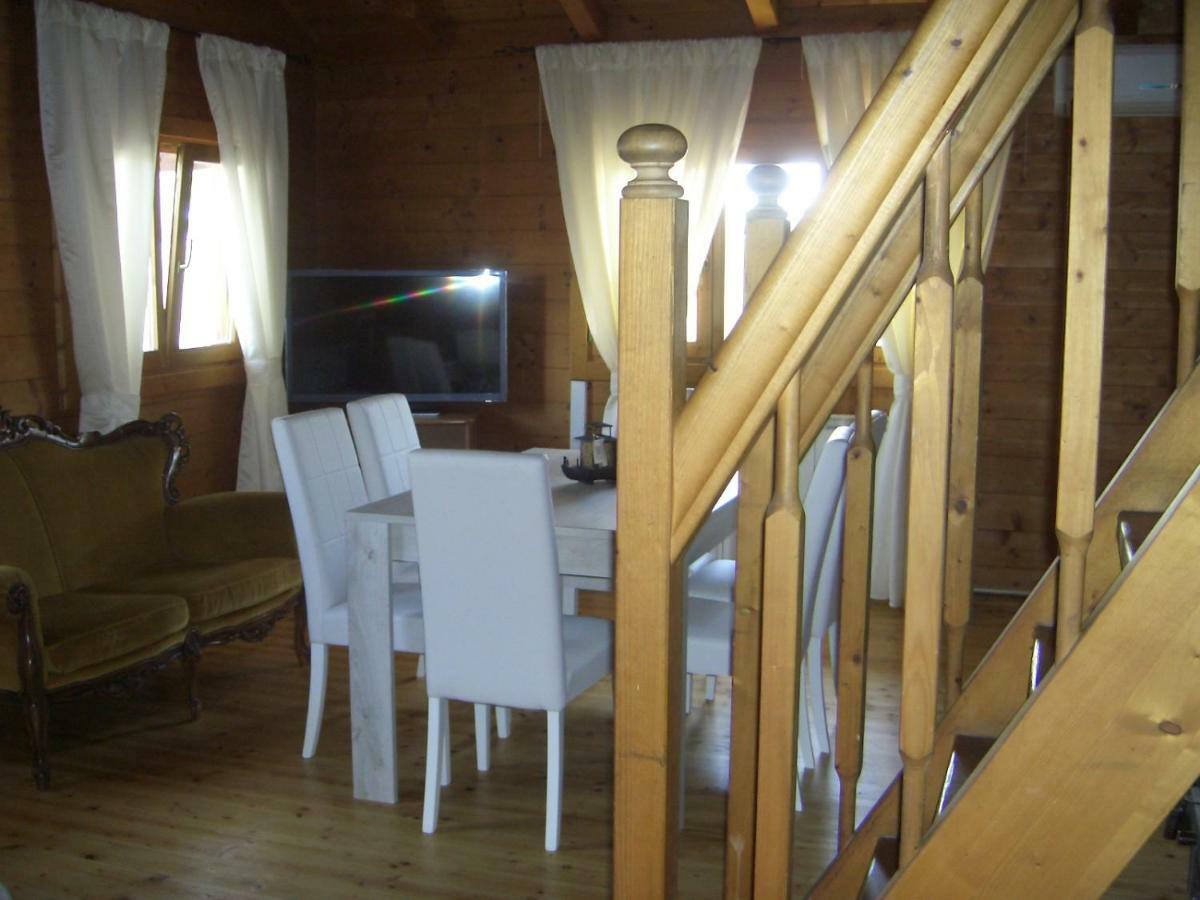Chalet L Oasi Di Ambra 8 Posti Letto Con Uso Piscina Ардеа Экстерьер фото