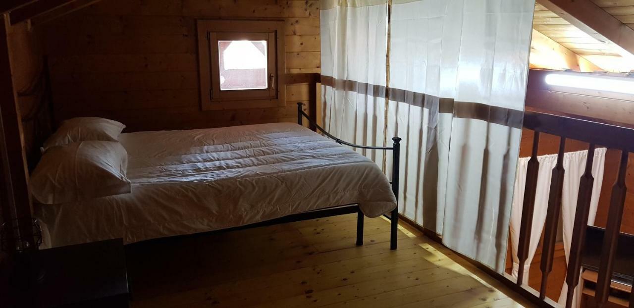 Chalet L Oasi Di Ambra 8 Posti Letto Con Uso Piscina Ардеа Экстерьер фото