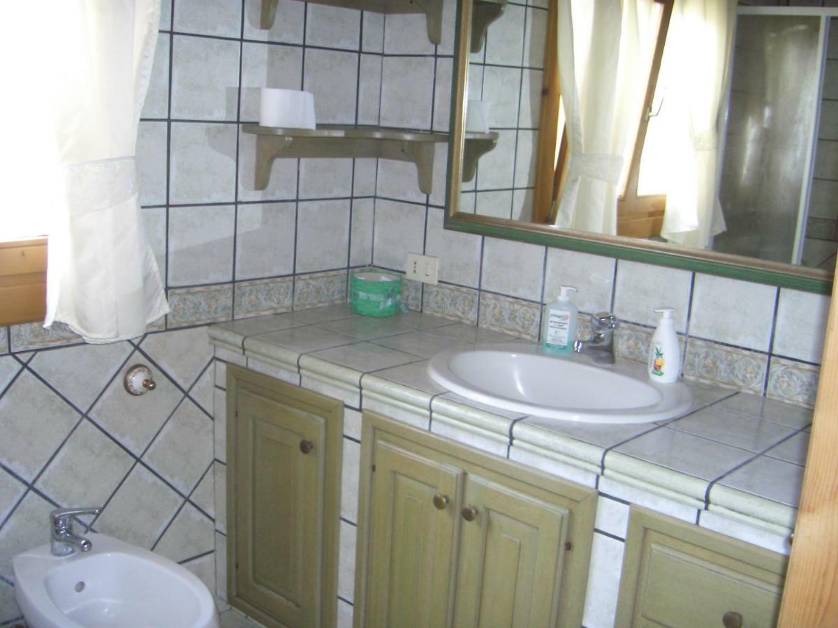 Chalet L Oasi Di Ambra 8 Posti Letto Con Uso Piscina Ардеа Экстерьер фото